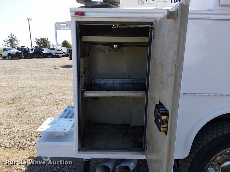 image for item NU9766 2012 Ford F450 Super Duty XL utility / service truck