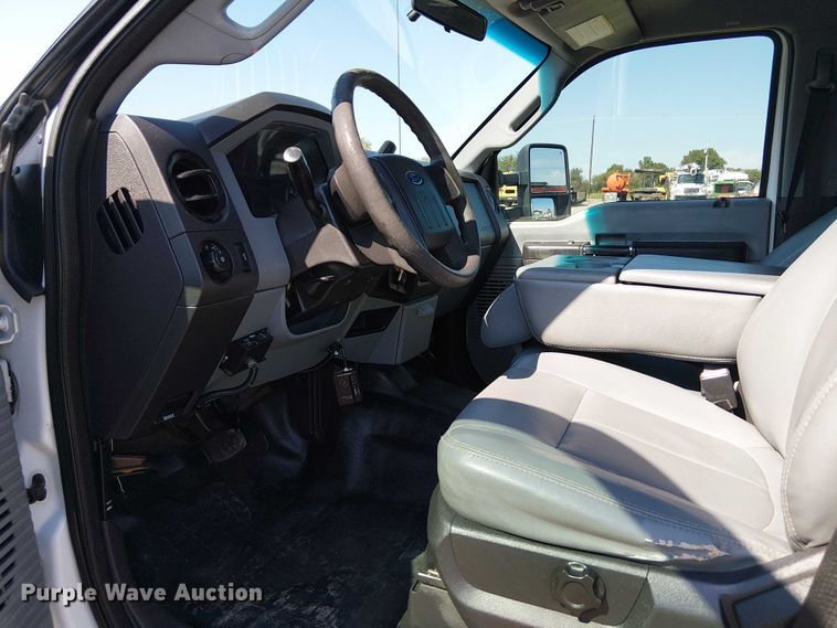 image for item NU9766 2012 Ford F450 Super Duty XL utility / service truck