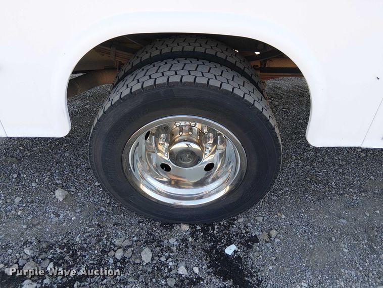 image for item NU9766 2012 Ford F450 Super Duty XL utility / service truck