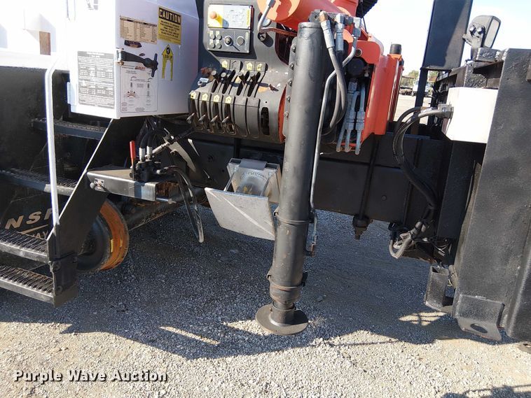 image for item NU9769 2008 International WorkStar 7500 Crew Cab crane truck