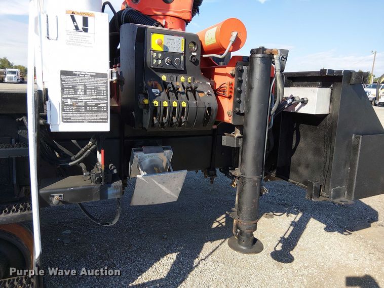 image for item NU9769 2008 International WorkStar 7500 Crew Cab crane truck