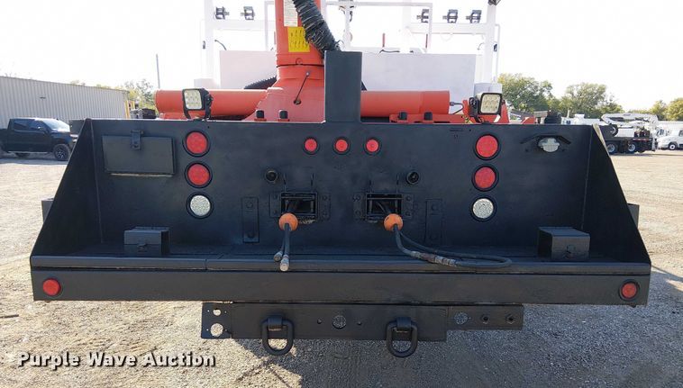 image for item NU9769 2008 International WorkStar 7500 Crew Cab crane truck