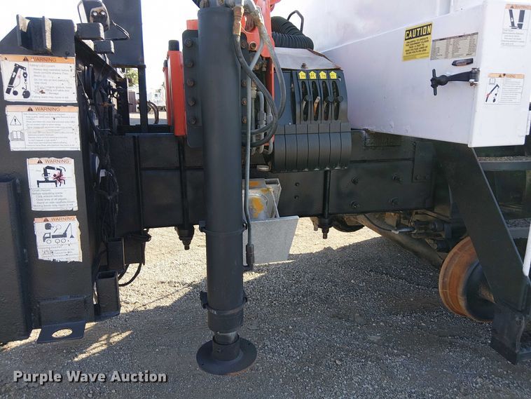 image for item NU9769 2008 International WorkStar 7500 Crew Cab crane truck