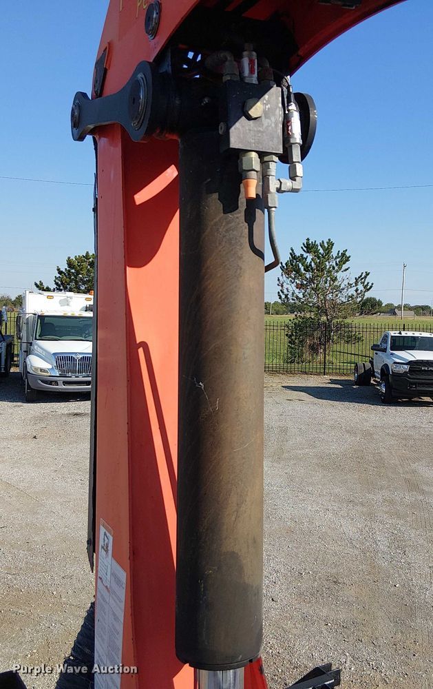 image for item NU9769 2008 International WorkStar 7500 Crew Cab crane truck