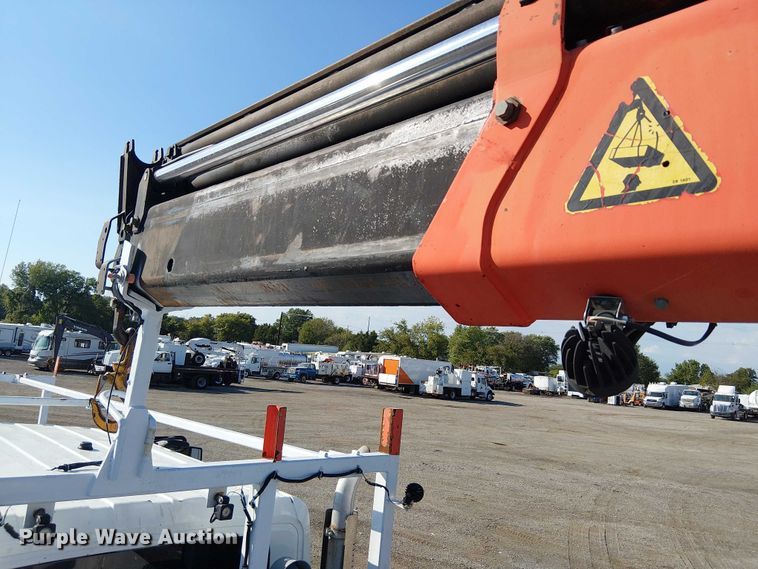 image for item NU9769 2008 International WorkStar 7500 Crew Cab crane truck