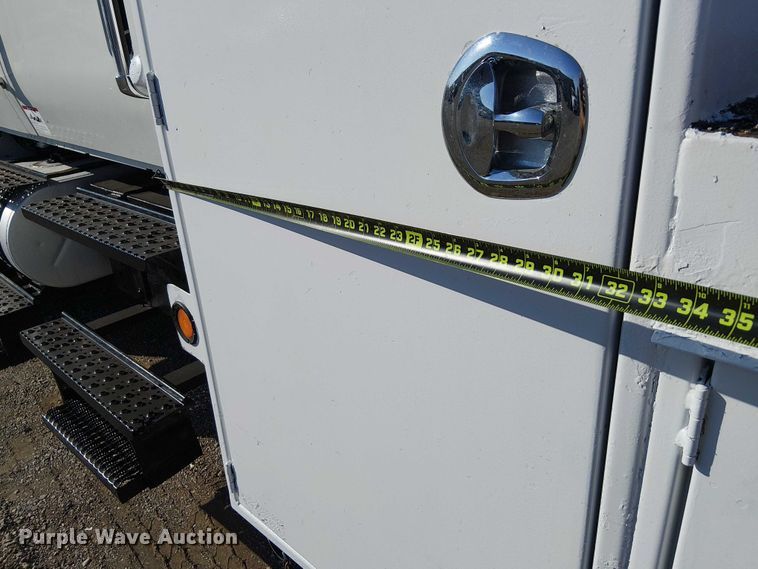 image for item NU9769 2008 International WorkStar 7500 Crew Cab crane truck