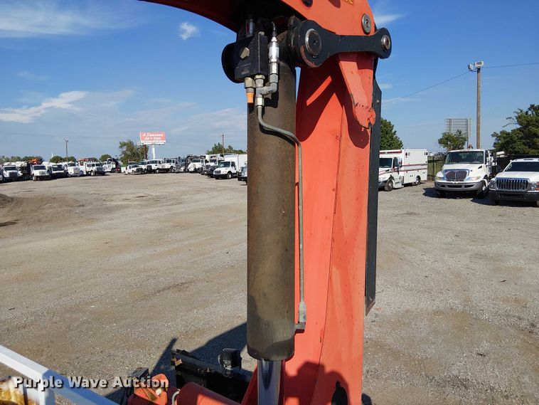 image for item NU9769 2008 International WorkStar 7500 Crew Cab crane truck