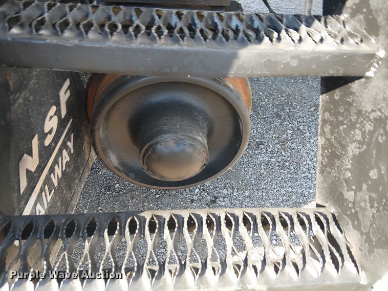 image for item NU9769 2008 International WorkStar 7500 Crew Cab crane truck