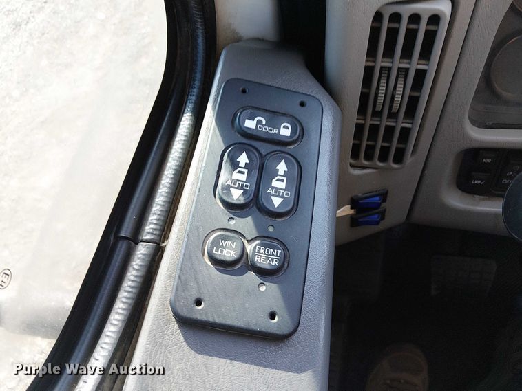 image for item NU9769 2008 International WorkStar 7500 Crew Cab crane truck