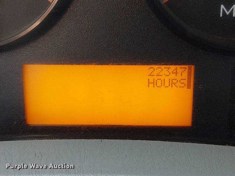 image for item NU9769 2008 International WorkStar 7500 Crew Cab crane truck