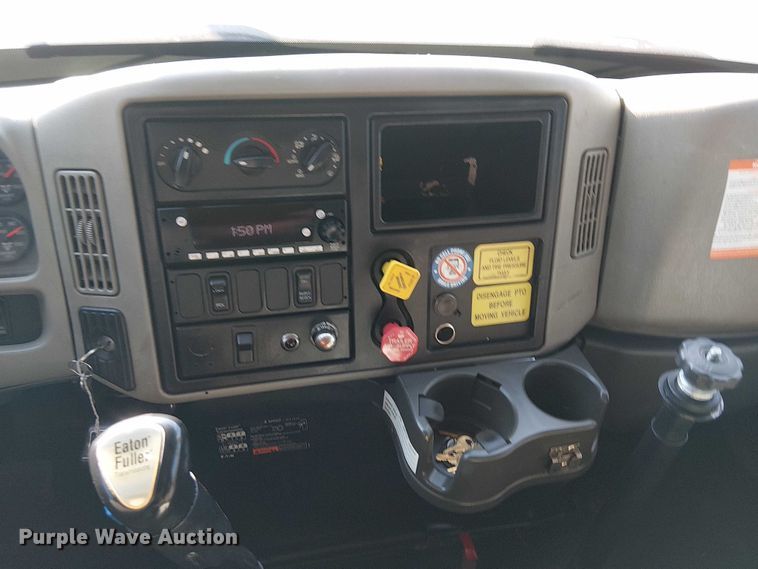 image for item NU9769 2008 International WorkStar 7500 Crew Cab crane truck