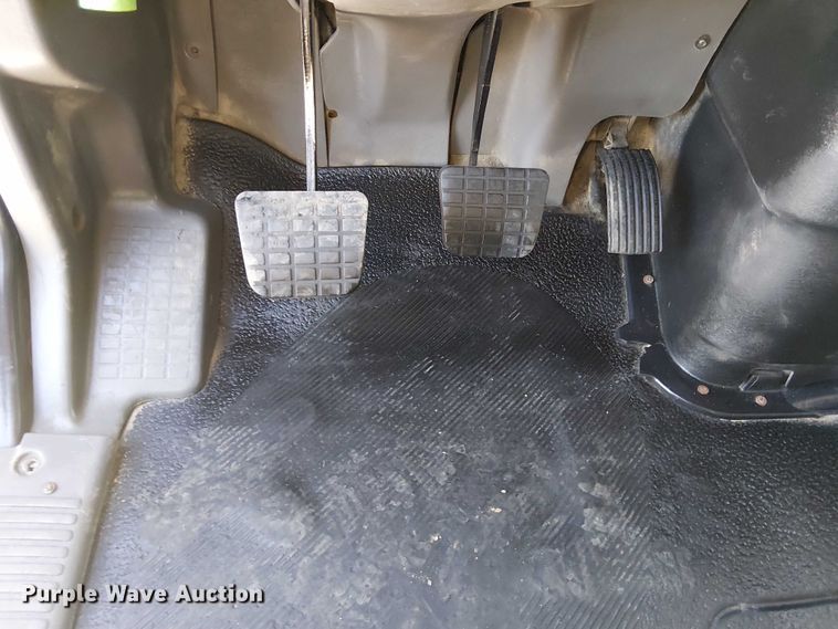 image for item NU9769 2008 International WorkStar 7500 Crew Cab crane truck