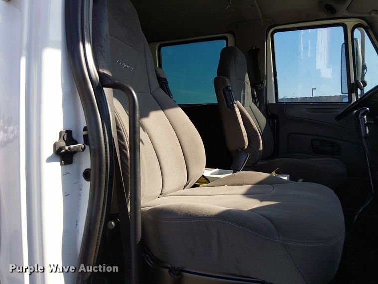 image for item NU9769 2008 International WorkStar 7500 Crew Cab crane truck