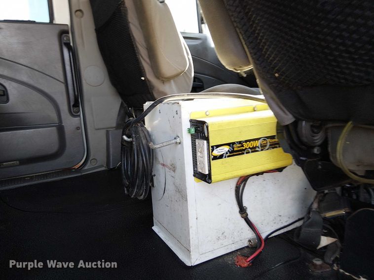 image for item NU9769 2008 International WorkStar 7500 Crew Cab crane truck