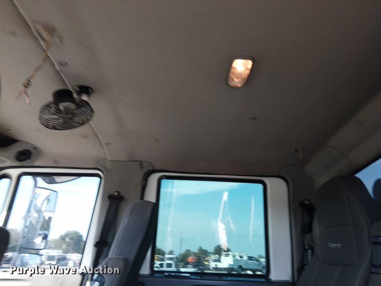 image for item NU9769 2008 International WorkStar 7500 Crew Cab crane truck