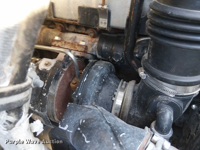 image for item NU9769 2008 International WorkStar 7500 Crew Cab crane truck