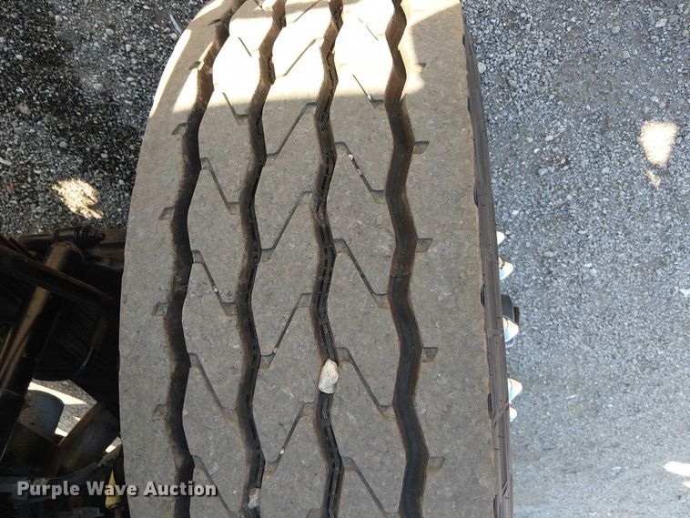 image for item NU9769 2008 International WorkStar 7500 Crew Cab crane truck