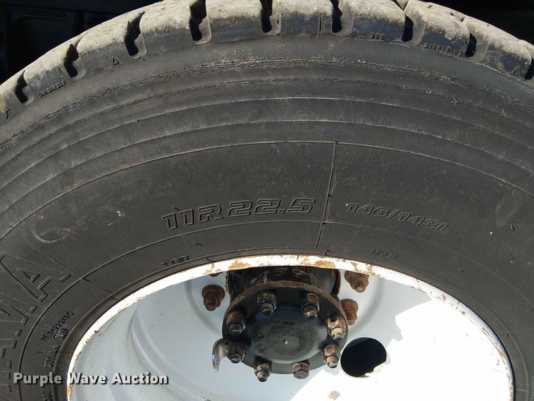 image for item NU9769 2008 International WorkStar 7500 Crew Cab crane truck