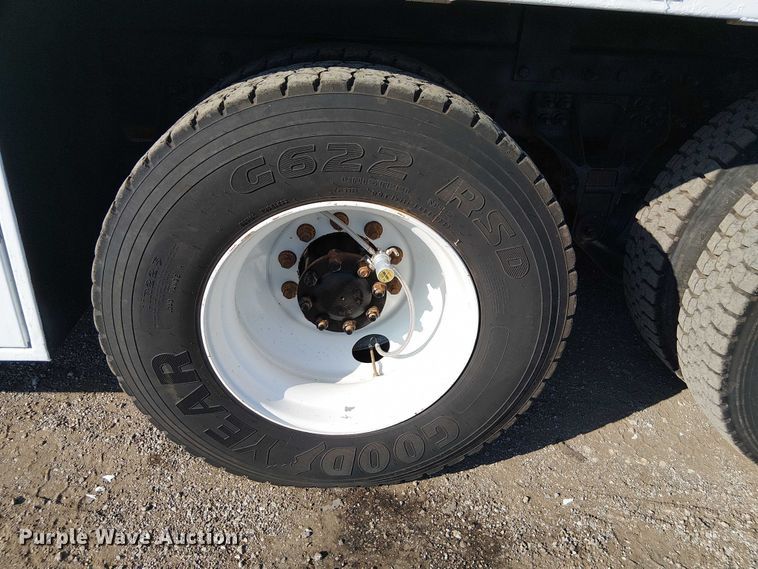 image for item NU9769 2008 International WorkStar 7500 Crew Cab crane truck