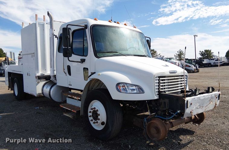image for item NU9783 2007 Freightliner Business Class M2 Crew Cab crane truck