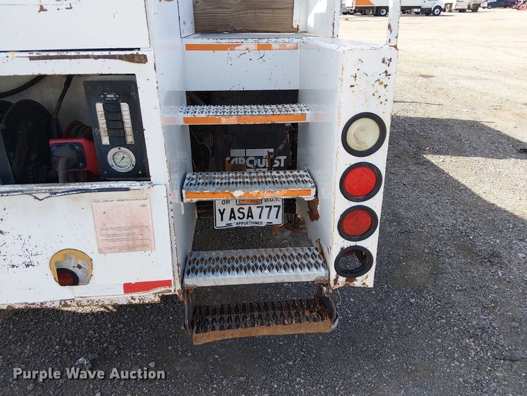 image for item NU9783 2007 Freightliner Business Class M2 Crew Cab crane truck