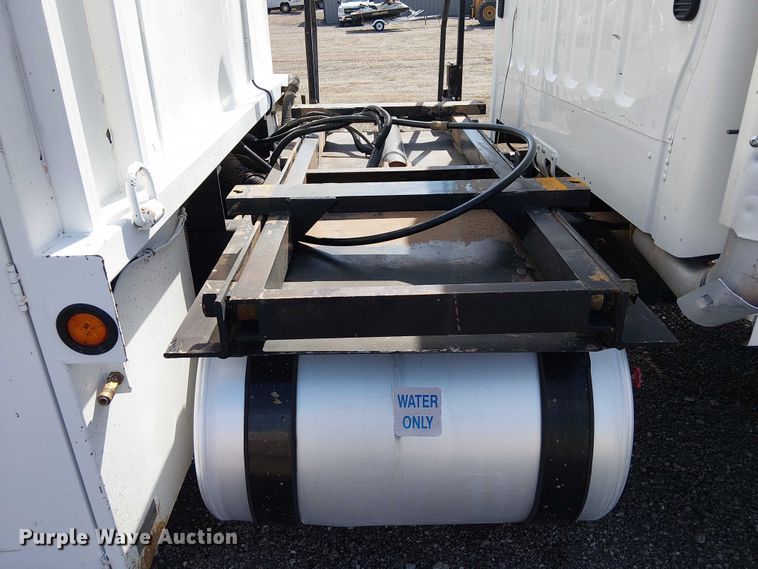 image for item NU9783 2007 Freightliner Business Class M2 Crew Cab crane truck