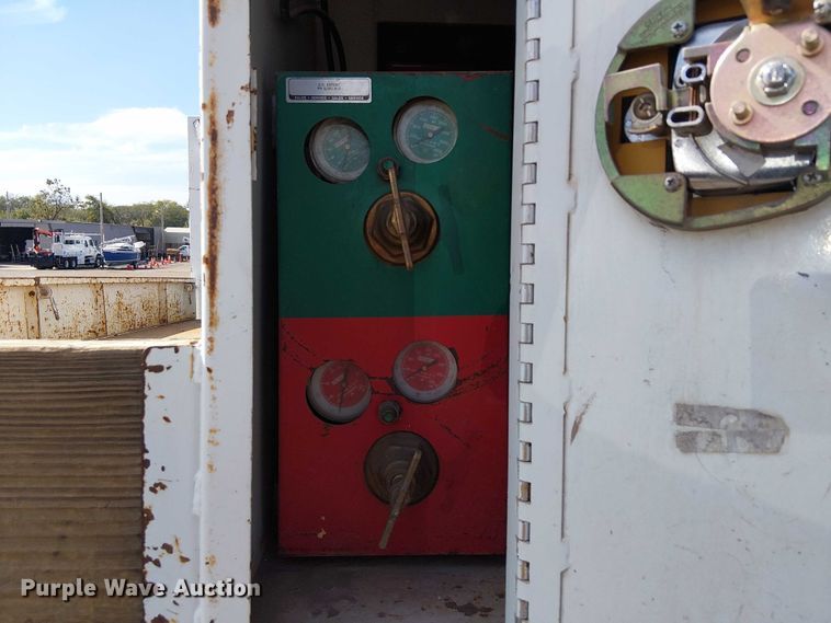 image for item NU9783 2007 Freightliner Business Class M2 Crew Cab crane truck