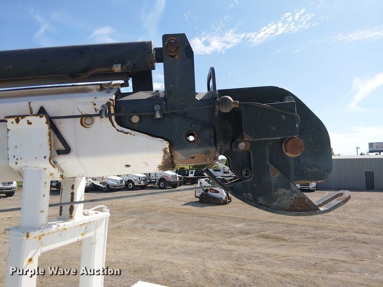 image for item NU9783 2007 Freightliner Business Class M2 Crew Cab crane truck