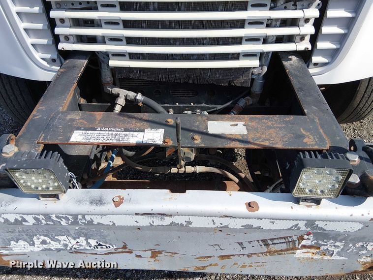 image for item NU9783 2007 Freightliner Business Class M2 Crew Cab crane truck