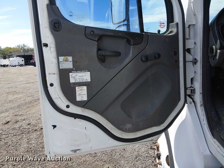 image for item NU9783 2007 Freightliner Business Class M2 Crew Cab crane truck