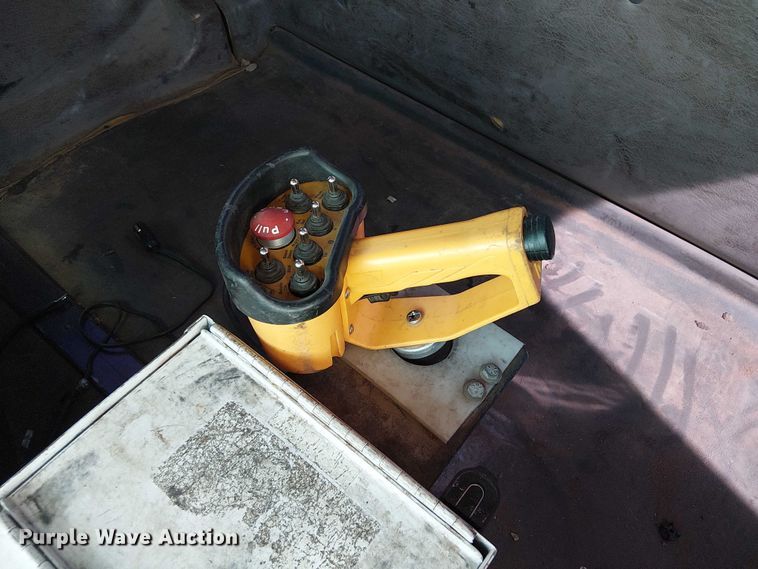 image for item NU9783 2007 Freightliner Business Class M2 Crew Cab crane truck