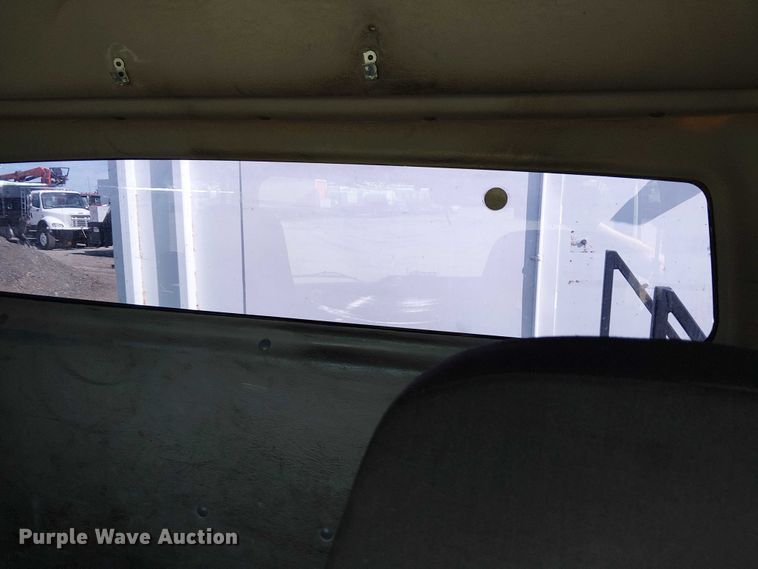 image for item NU9783 2007 Freightliner Business Class M2 Crew Cab crane truck