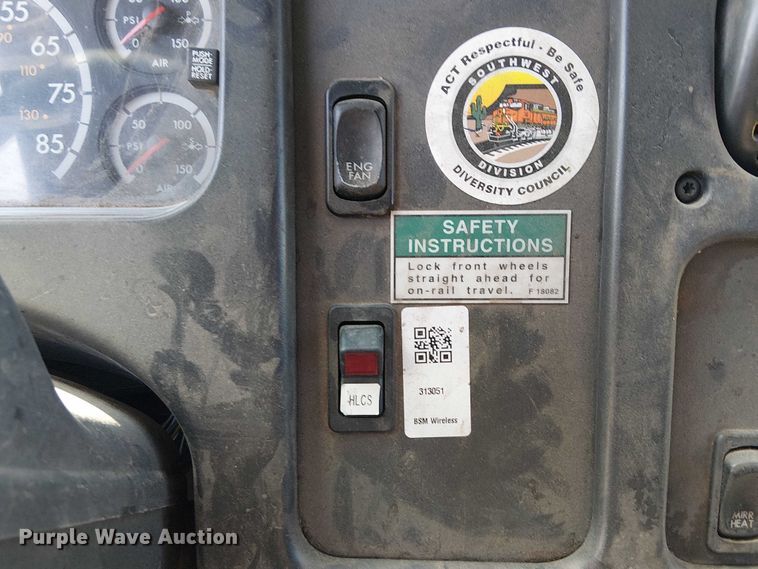 image for item NU9783 2007 Freightliner Business Class M2 Crew Cab crane truck