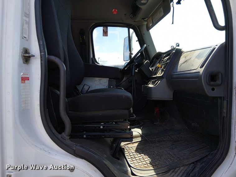 image for item NU9783 2007 Freightliner Business Class M2 Crew Cab crane truck