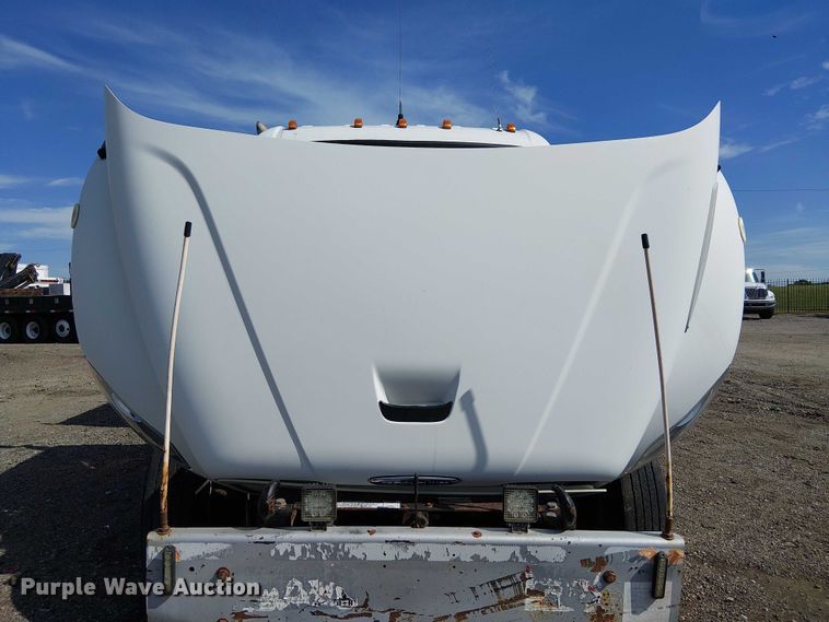 image for item NU9783 2007 Freightliner Business Class M2 Crew Cab crane truck