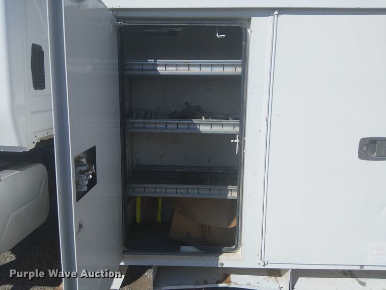 image for item NU9784 2011 International 7300 bucket truck