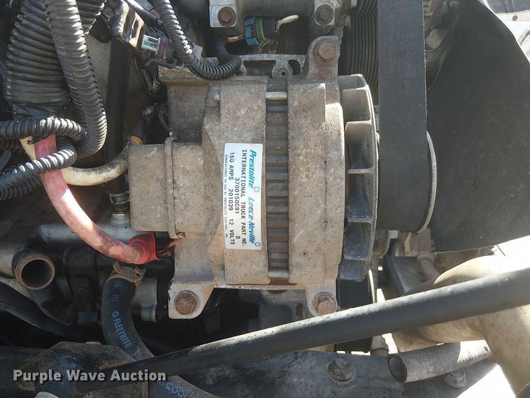 image for item NU9784 2011 International 7300 bucket truck