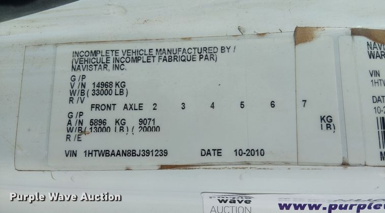 image for item NU9784 2011 International 7300 bucket truck