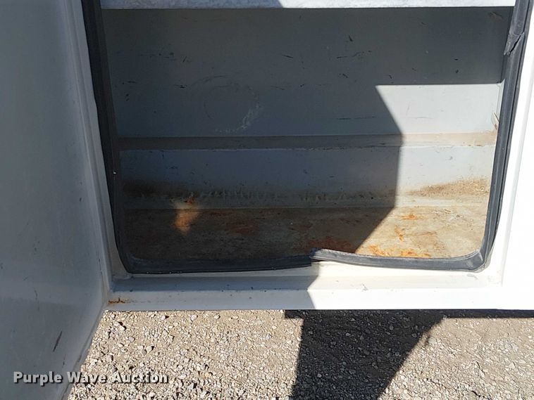 image for item NU9785 2006 Ford F250 Super Duty XLT utility bed pickup truck