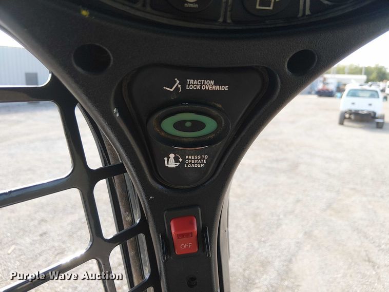 image for item NU9786 2014 Bobcat T650 tracked skid steer loader