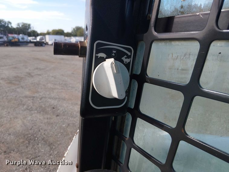 image for item NU9786 2014 Bobcat T650 tracked skid steer loader