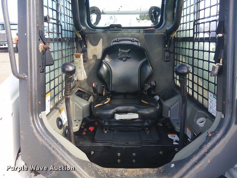 image for item NU9786 2014 Bobcat T650 tracked skid steer loader