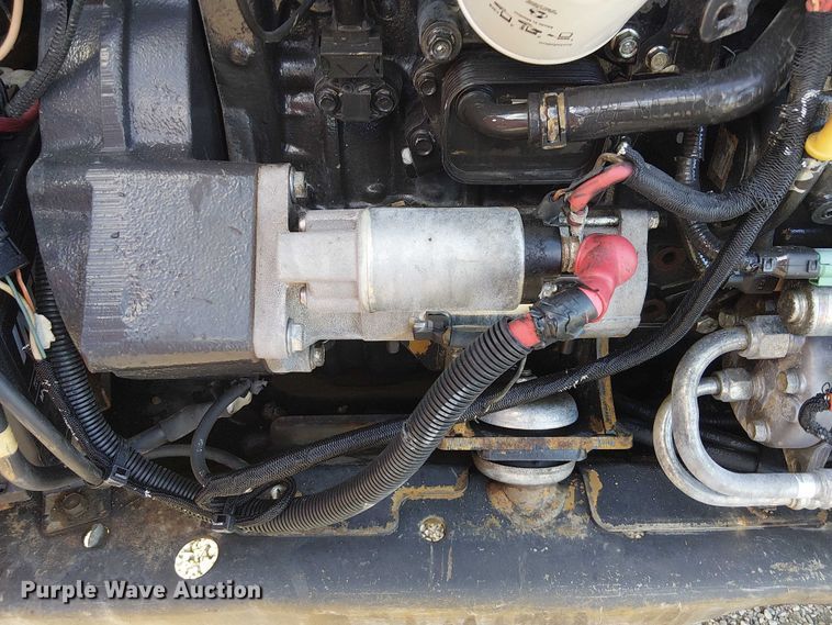 image for item NU9786 2014 Bobcat T650 tracked skid steer loader