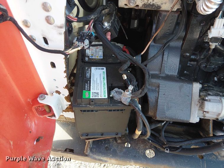 image for item NU9786 2014 Bobcat T650 tracked skid steer loader