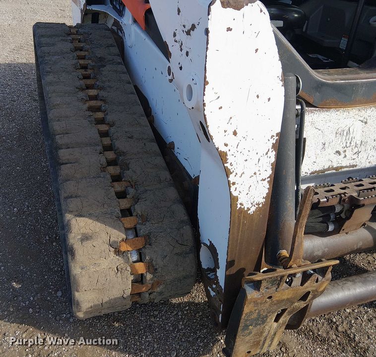 image for item NU9786 2014 Bobcat T650 tracked skid steer loader