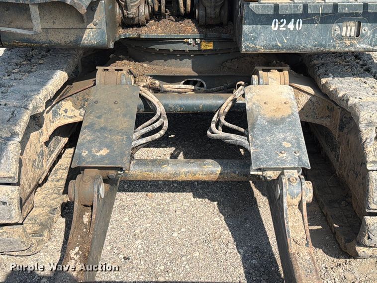 image for item YA0704 2022 Hyundai HX130A LCR excavator