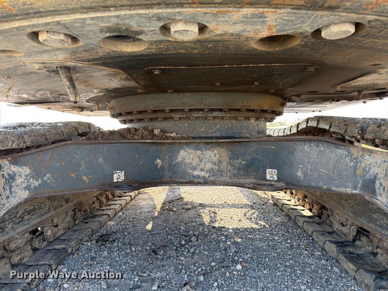 image for item YA0704 2022 Hyundai HX130A LCR excavator