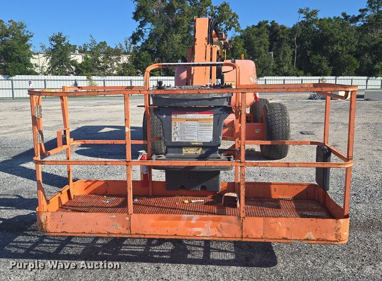 image for item YA1072 2011 JLG 600AJ boom lift