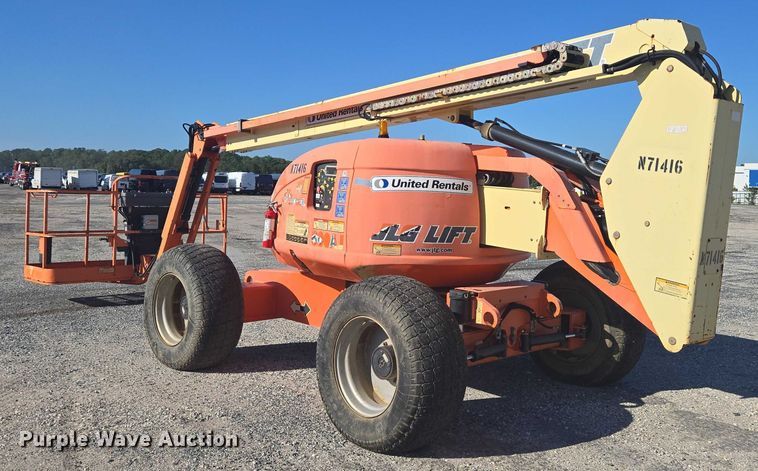 image for item YA1072 2011 JLG 600AJ boom lift