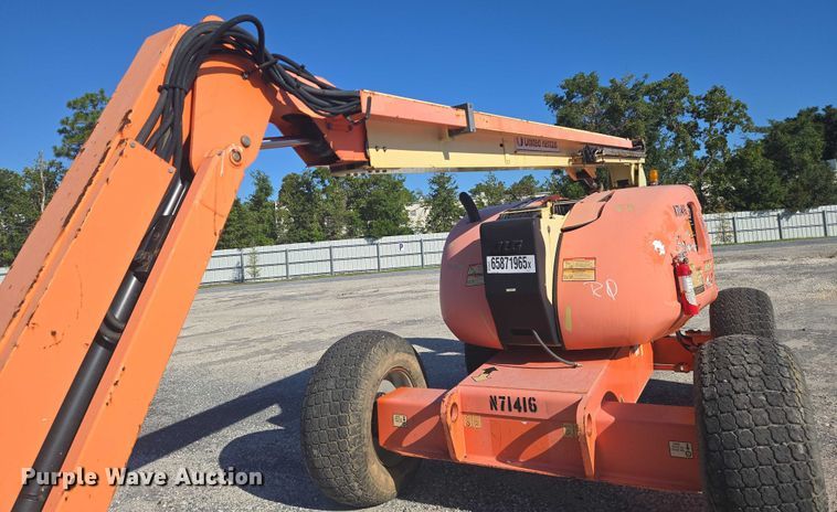 image for item YA1072 2011 JLG 600AJ boom lift